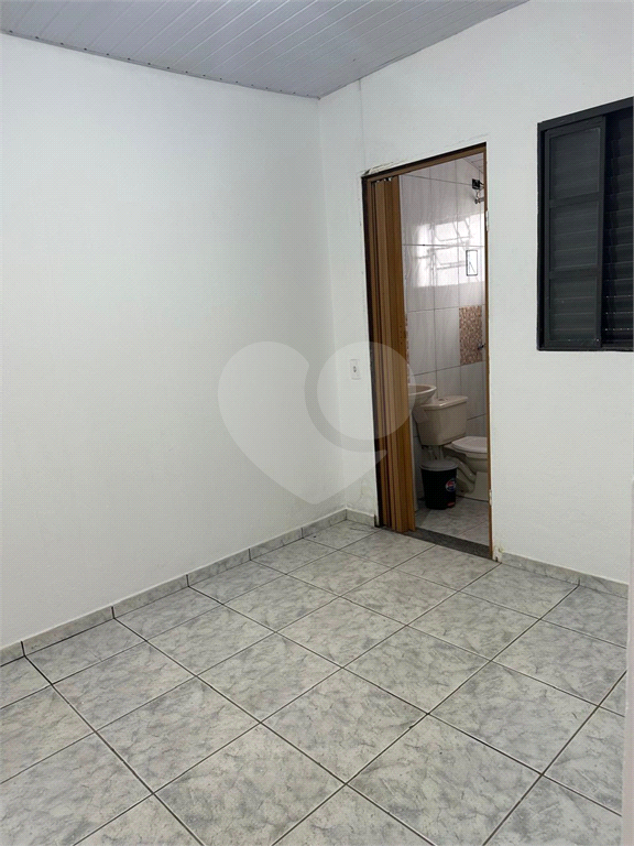 Casa para alugar com 7 quartos, 206m² - Foto 9