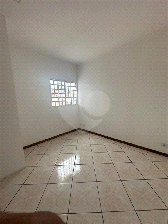 Casa para alugar com 7 quartos, 206m² - Foto 13