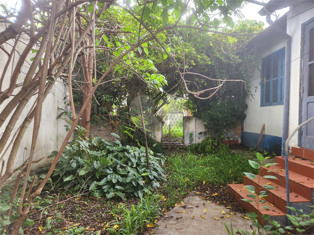 Terreno com 1536 m2