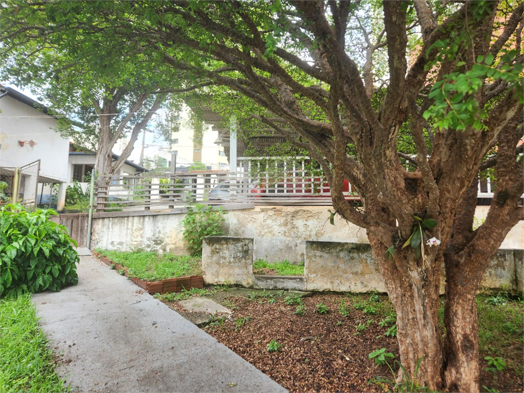 Terreno com 1536 m2