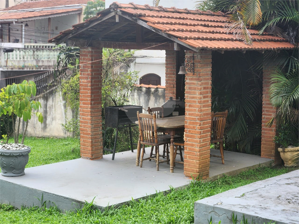 Terreno com 1536 m2