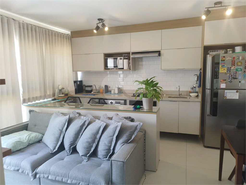 Apartamento à venda com 2 quartos, 40m² - Foto 3