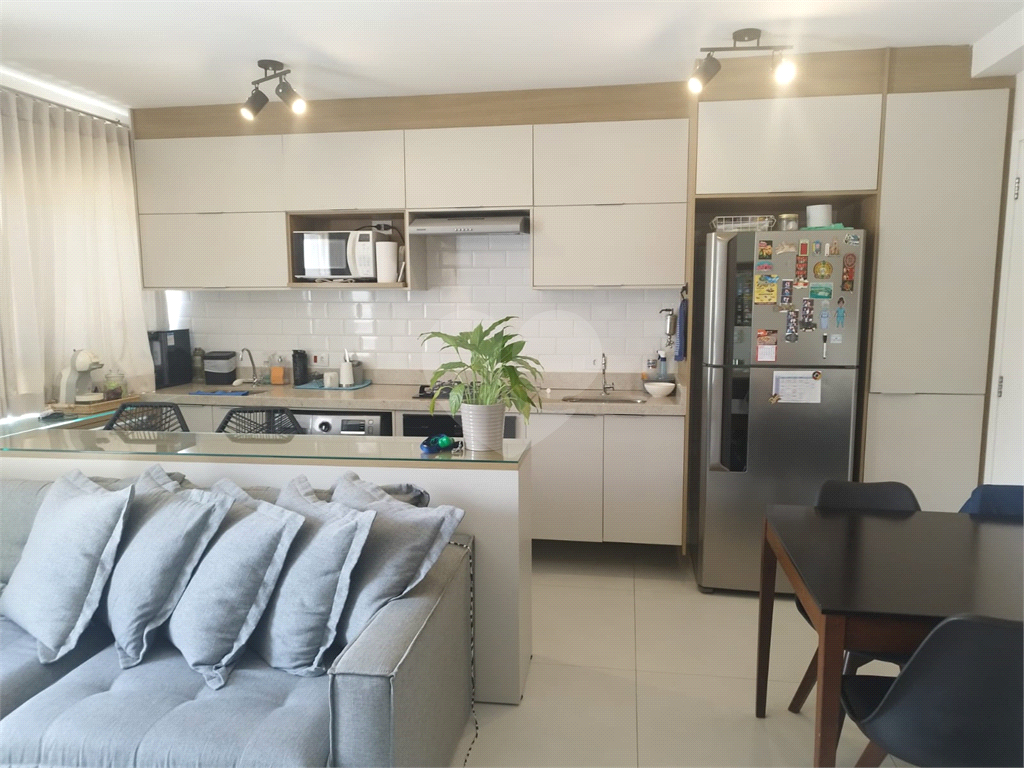 Apartamento à venda com 2 quartos, 40m² - Foto 1