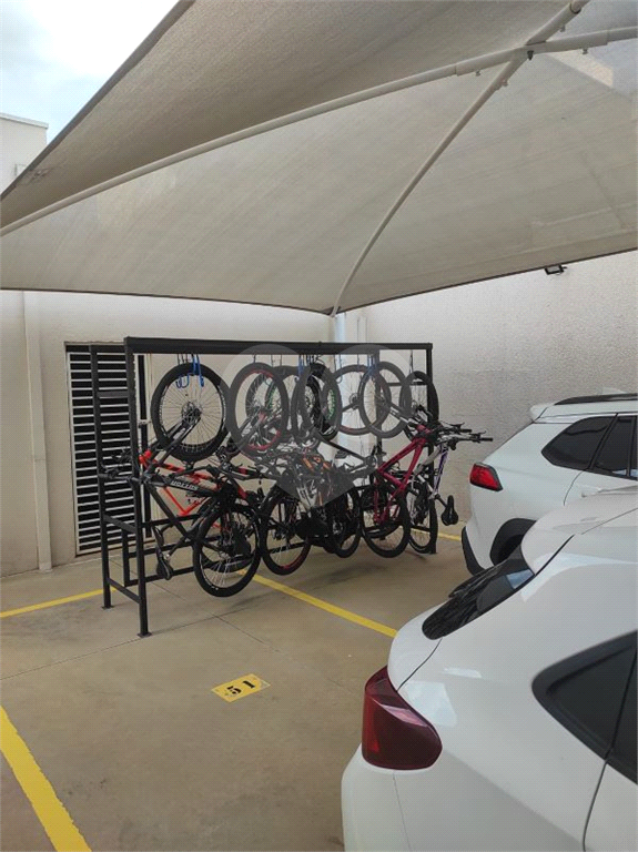 Apartamento 2 dorm com 1 suite, 2 banheiros e 2 vagas de garagem em Americana
