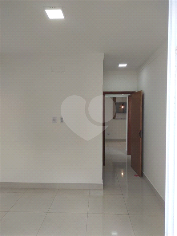 Apartamento 2 dorm com 1 suite, 2 banheiros e 2 vagas de garagem em Americana