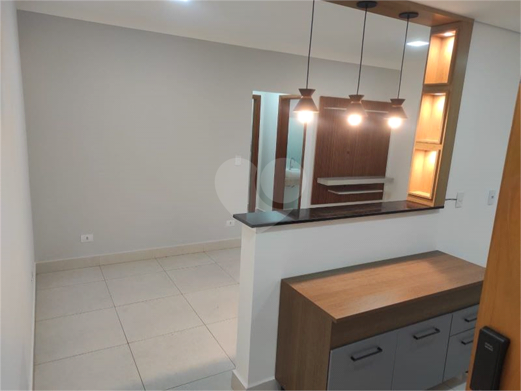 Apartamento 2 dorm com 1 suite, 2 banheiros e 2 vagas de garagem em Americana