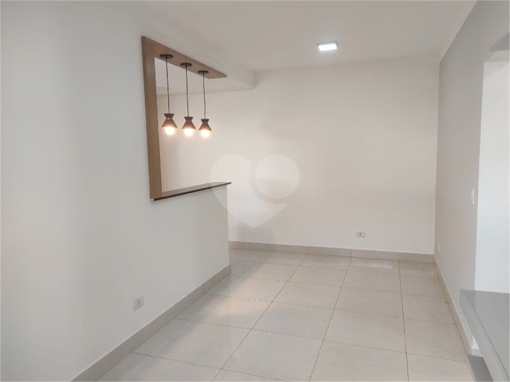 Apartamento 2 dorm com 1 suite, 2 banheiros e 2 vagas de garagem em Americana
