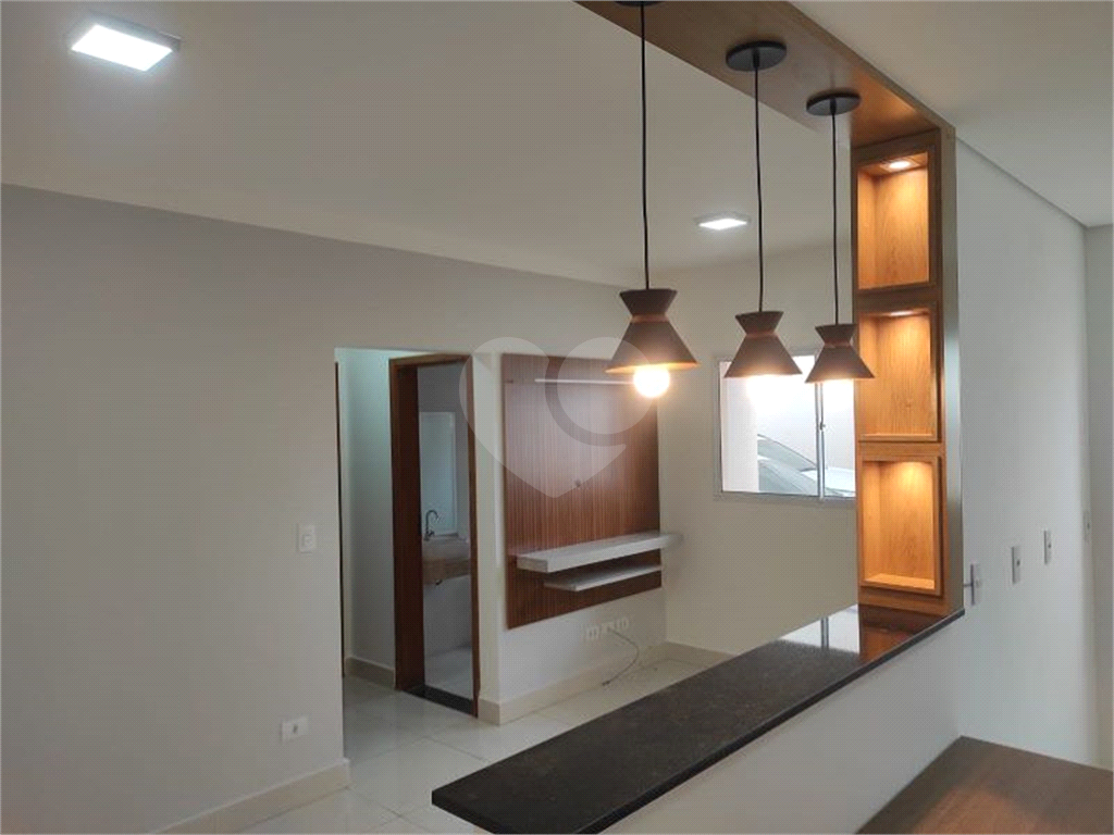 Apartamento 2 dorm com 1 suite, 2 banheiros e 2 vagas de garagem em Americana