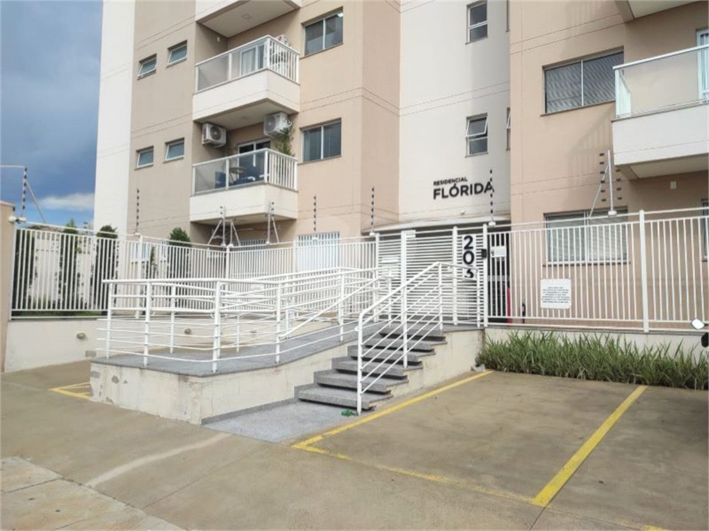 Apartamento 2 dorm com 1 suite, 2 banheiros e 2 vagas de garagem em Americana
