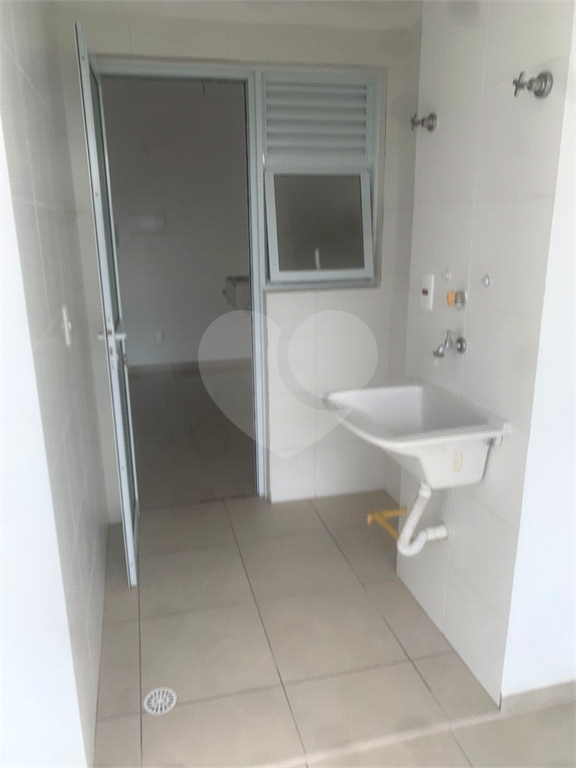 Apartamento à venda com 2 quartos, 55m² - Foto 17