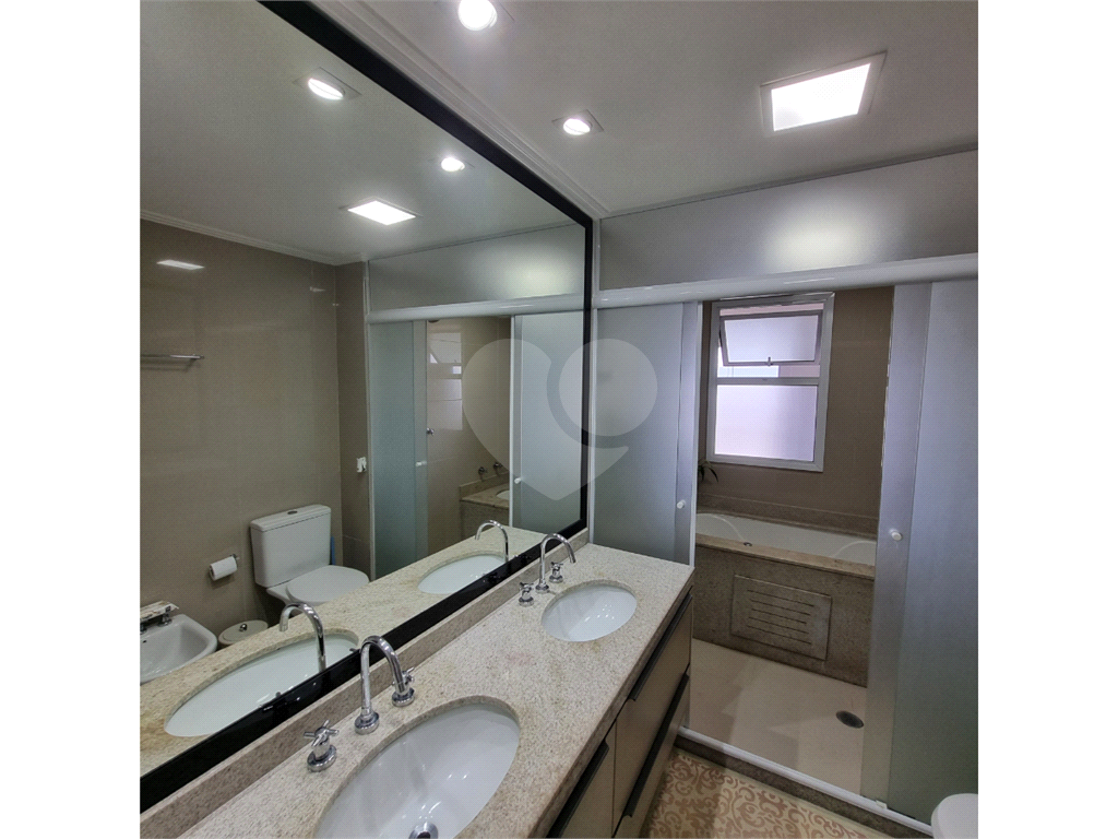 Cobertura para comprar com 472m², 5 suites, 4 vagas ao lado da av Braz  Leme