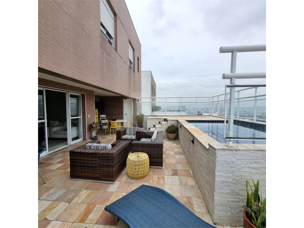 Cobertura para comprar com 472m², 5 suites, 4 vagas ao lado da av Braz  Leme