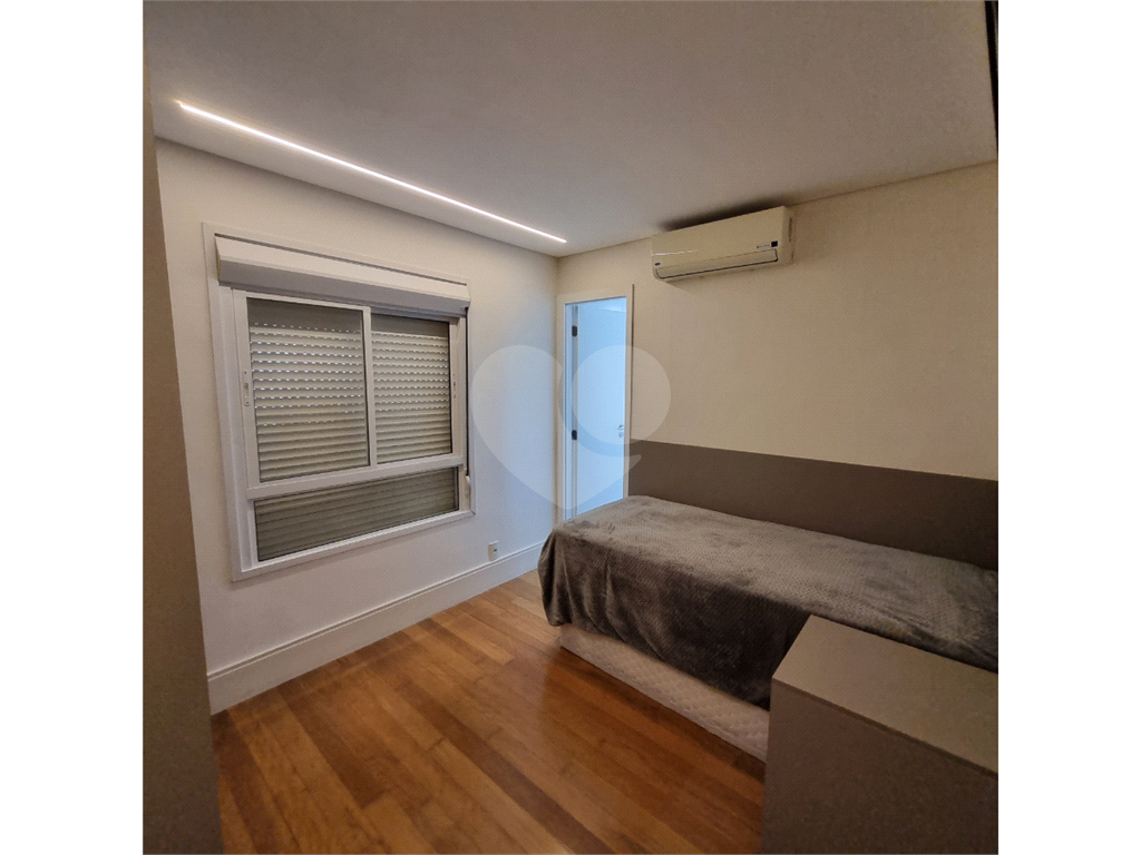 Cobertura para comprar com 472m², 5 suites, 4 vagas ao lado da av Braz  Leme