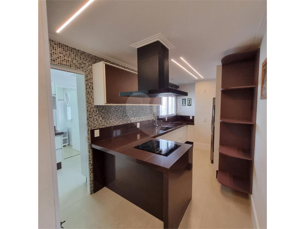 Cobertura para comprar com 472m², 5 suites, 4 vagas ao lado da av Braz  Leme