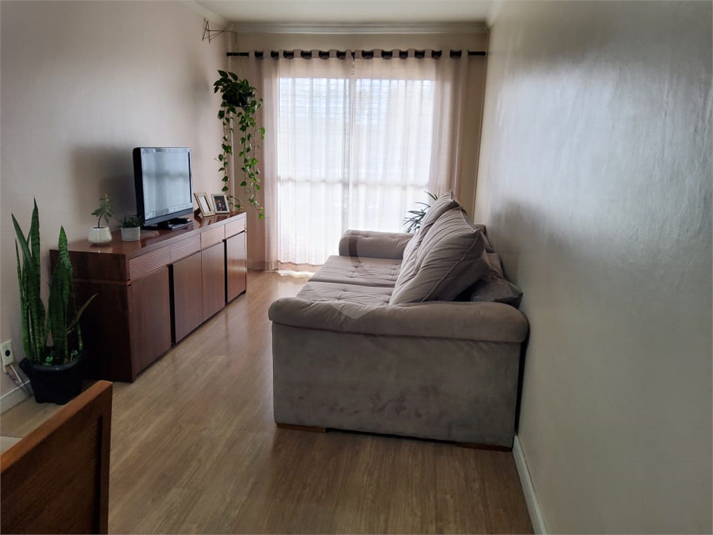 Apartamento à venda com 2 quartos, 69m² - Foto 2
