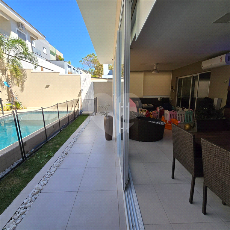 Casa de Condomínio à venda com 3 quartos, 260m² - Foto 22