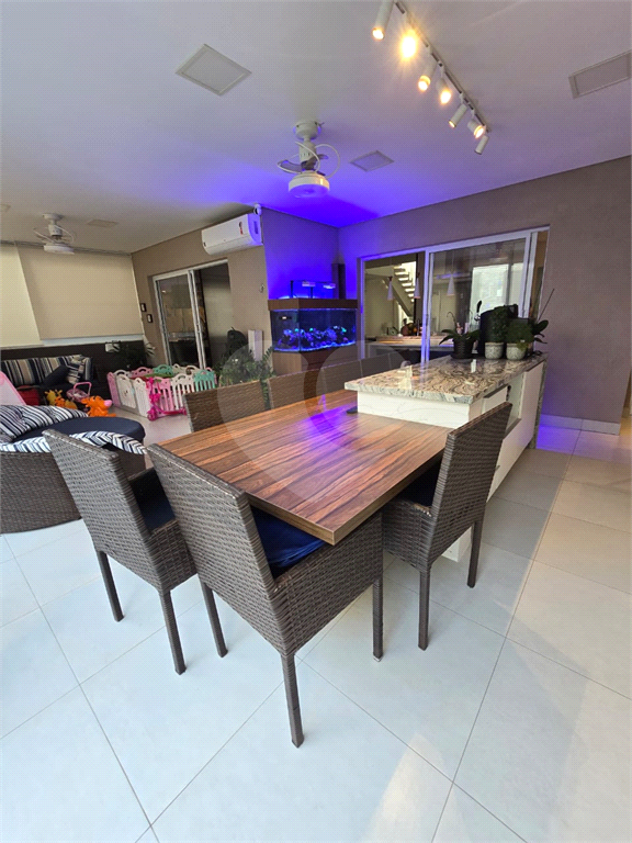Casa de Condomínio à venda com 3 quartos, 260m² - Foto 23