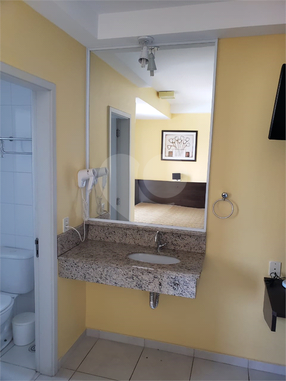 Apartamento para alugar com 1 quarto, 45m² - Foto 18