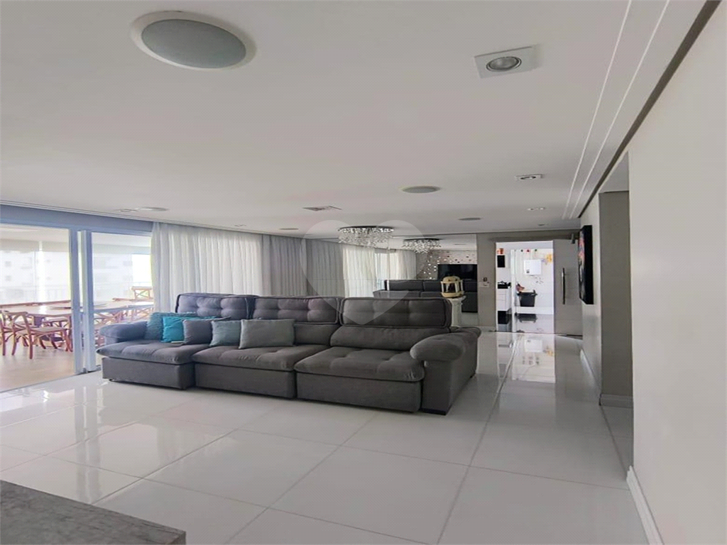 apto ao lado da av Braz Leme com 3 suites