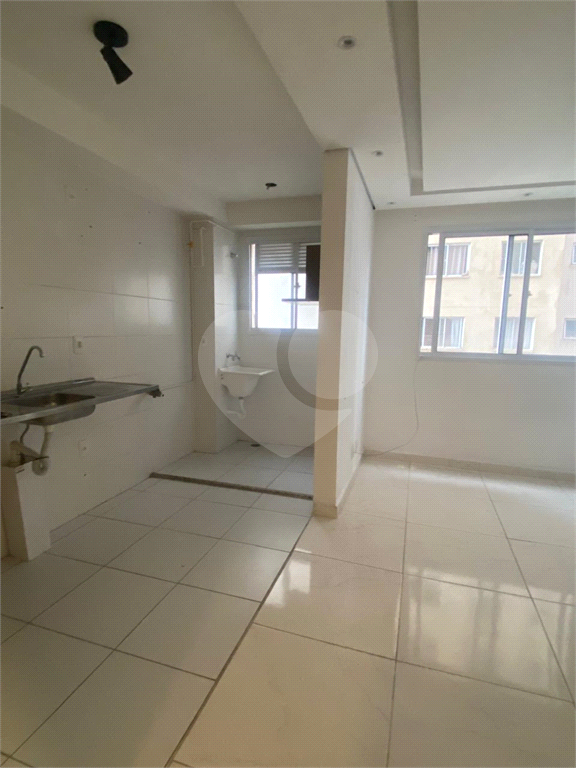 Apartamento à venda com 2 quartos, 40m² - Foto 5