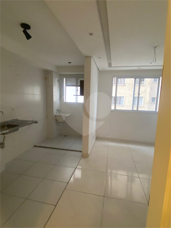 Apartamento à venda com 2 quartos, 40m² - Foto 6