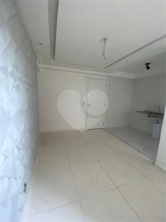 Apartamento à venda com 2 quartos, 40m² - Foto 12