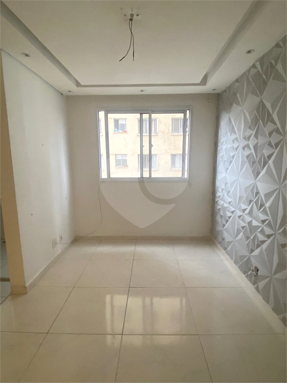 Apartamento à venda com 2 quartos, 40m² - Foto 3