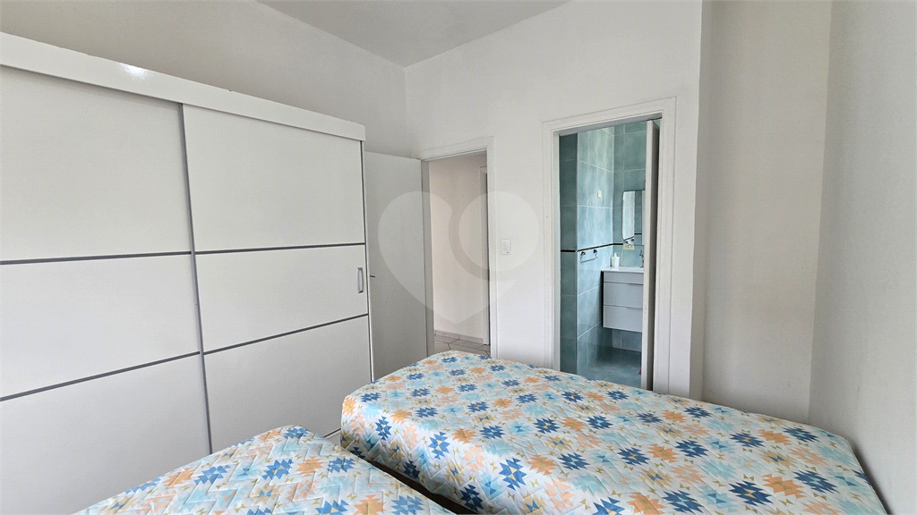 Apartamento para venda frente mar vista lateral 2 dormitórios 2 banheiros Boqueirão Santos - SP