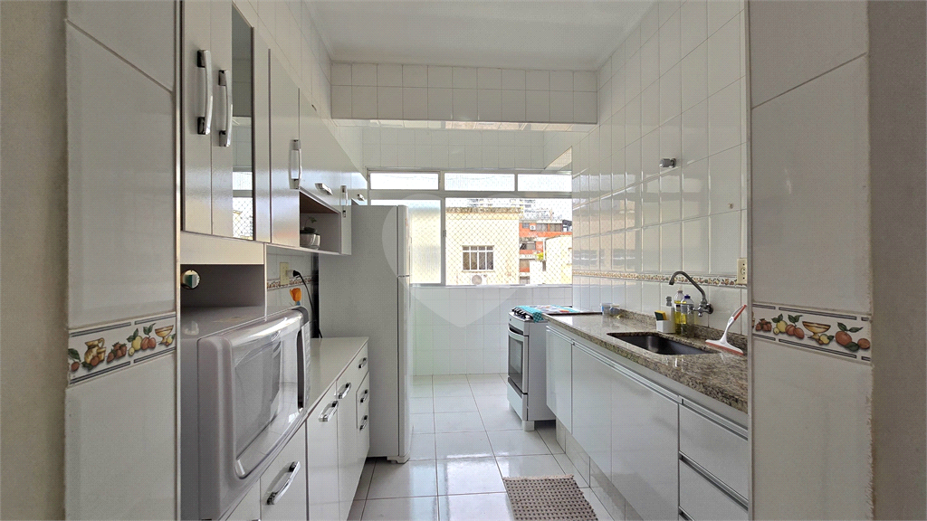 Apartamento para venda frente mar vista lateral 2 dormitórios 2 banheiros Boqueirão Santos - SP