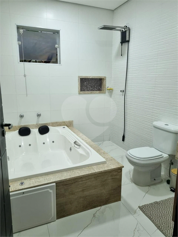 Casa de Condomínio à venda com 3 quartos, 300m² - Foto 18