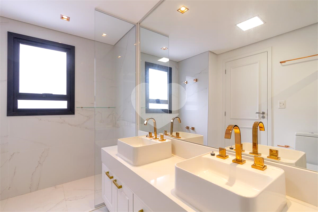 APARTAMENTO em MOEMA