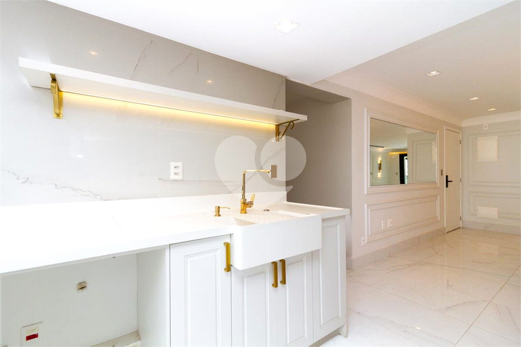 APARTAMENTO em MOEMA