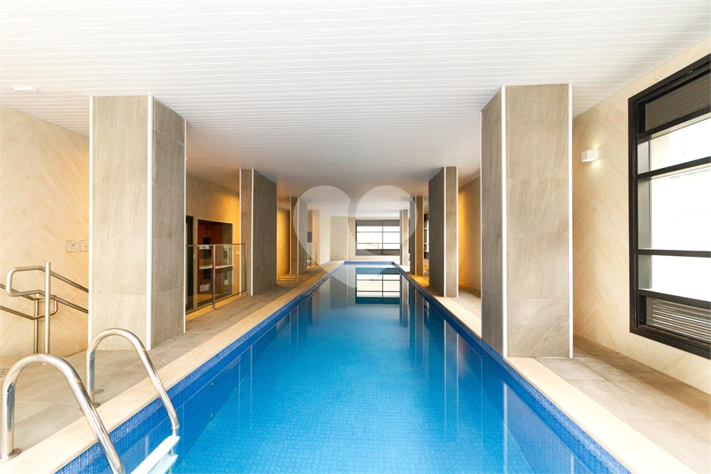 APARTAMENTO em MOEMA