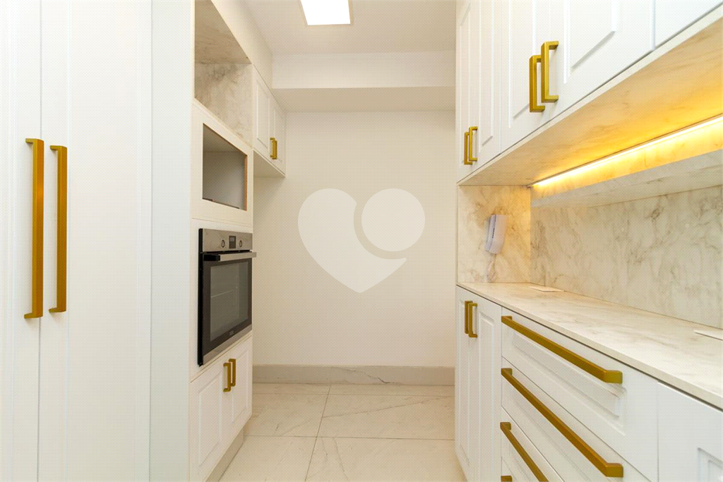 APARTAMENTO em MOEMA