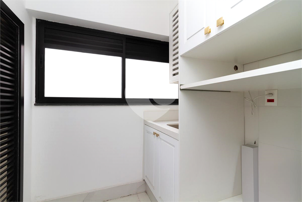 APARTAMENTO em MOEMA