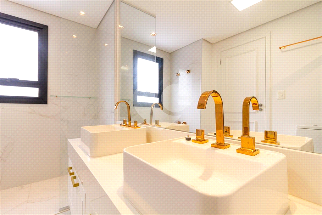 APARTAMENTO em MOEMA