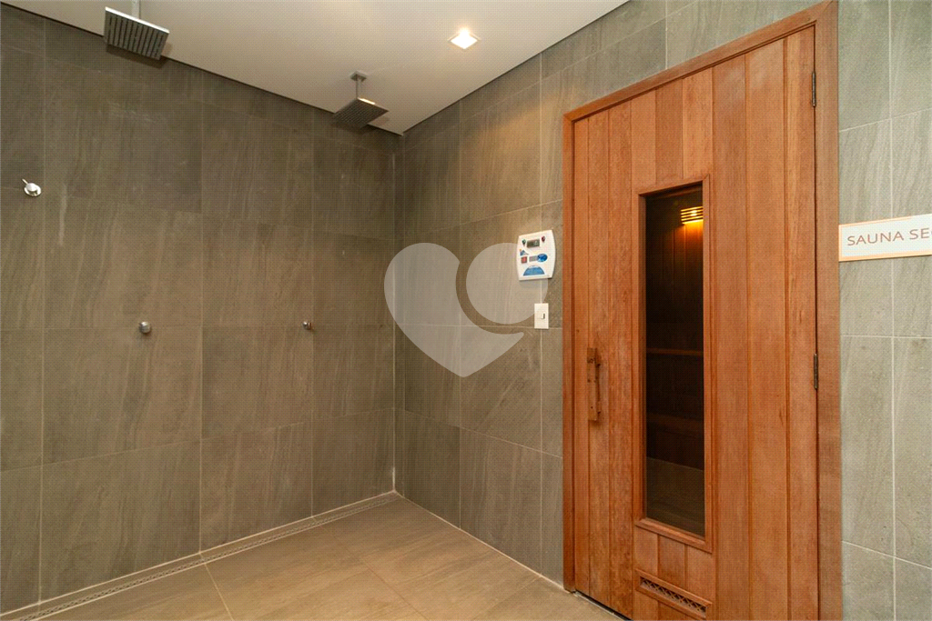 APARTAMENTO em MOEMA