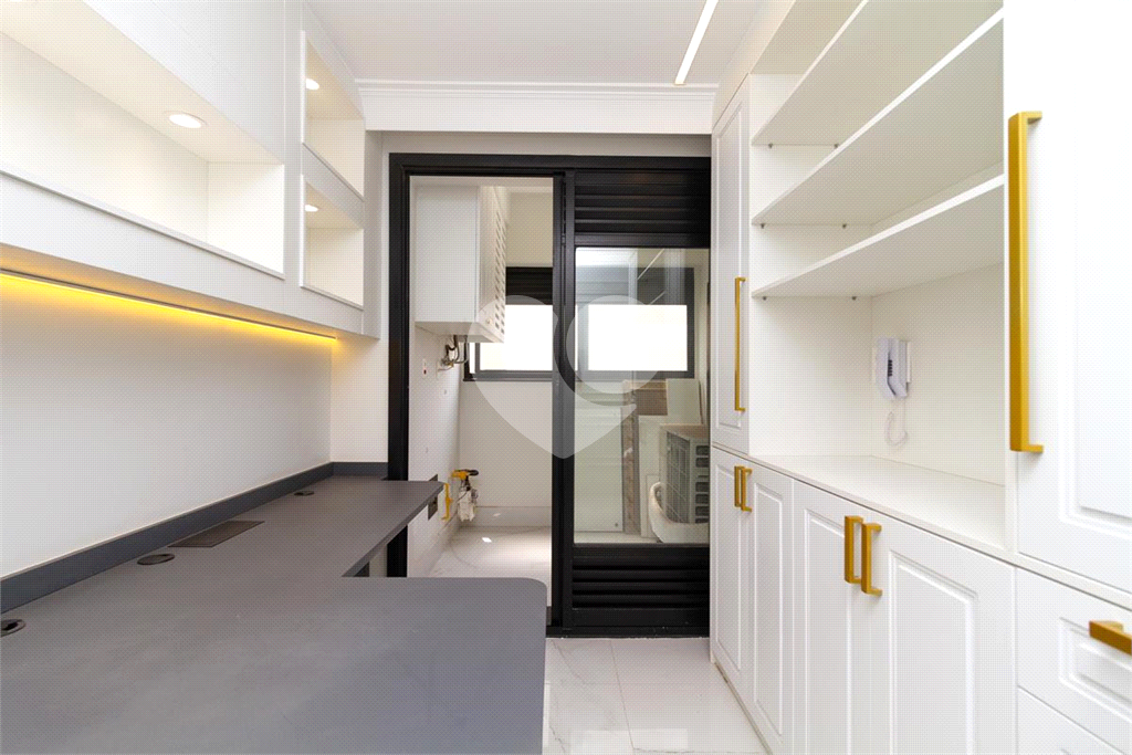 APARTAMENTO em MOEMA