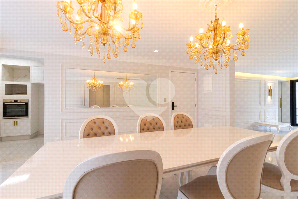 APARTAMENTO em MOEMA