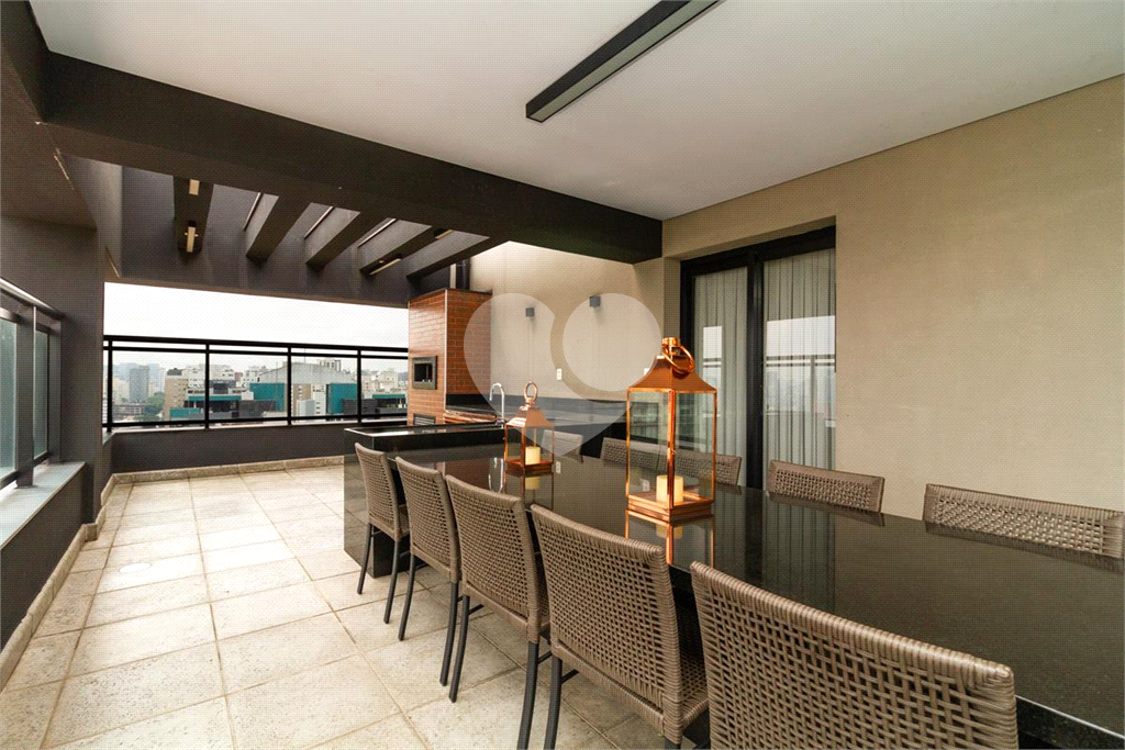 APARTAMENTO em MOEMA