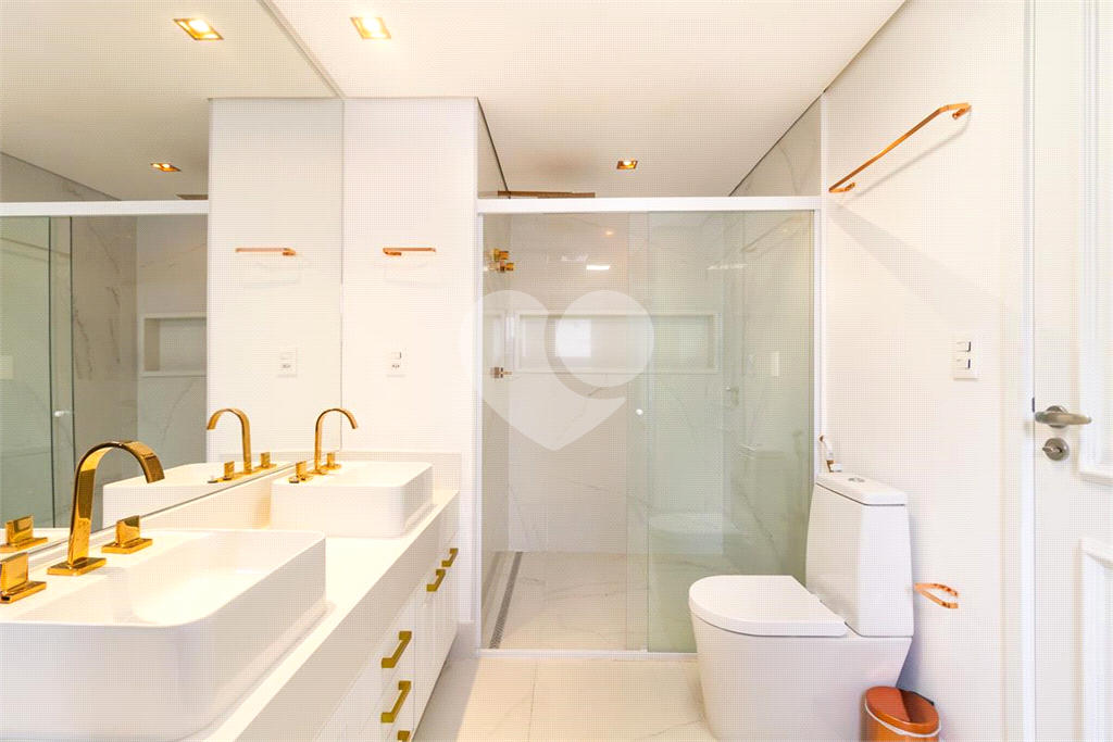 APARTAMENTO em MOEMA