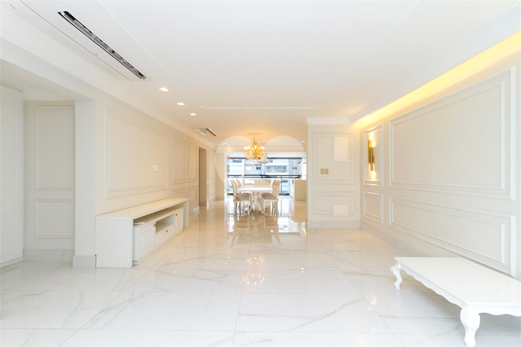 APARTAMENTO em MOEMA