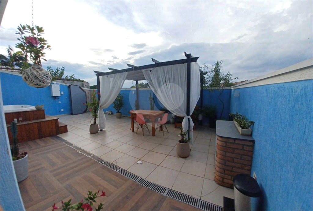 Casa em condomínio para venda na Granja Viana