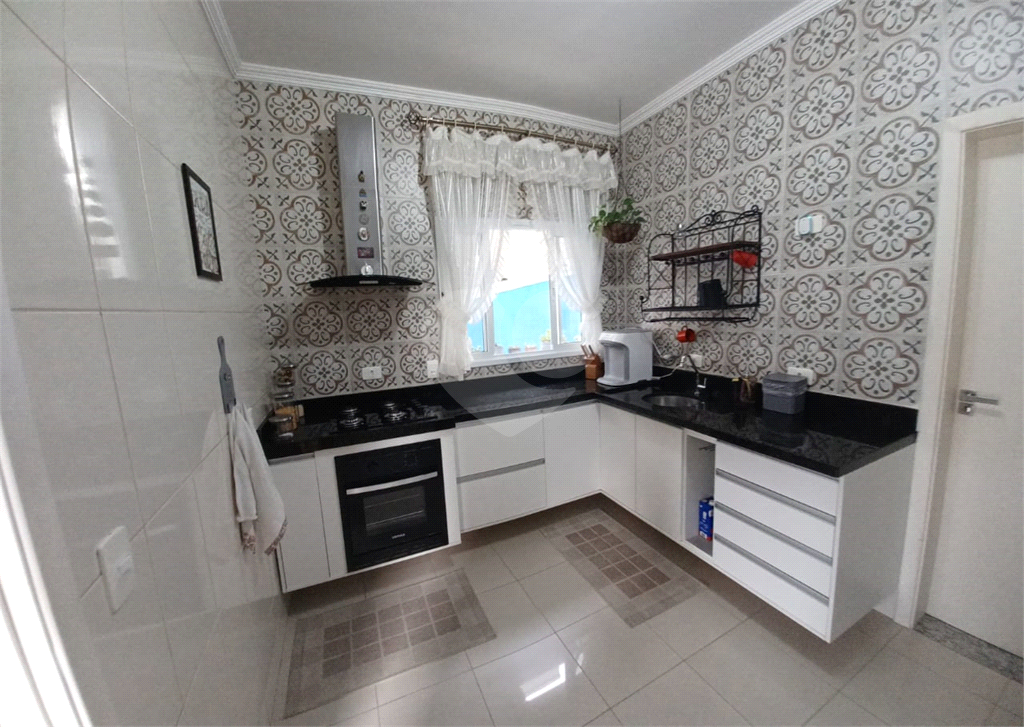 Casa em condomínio para venda na Granja Viana