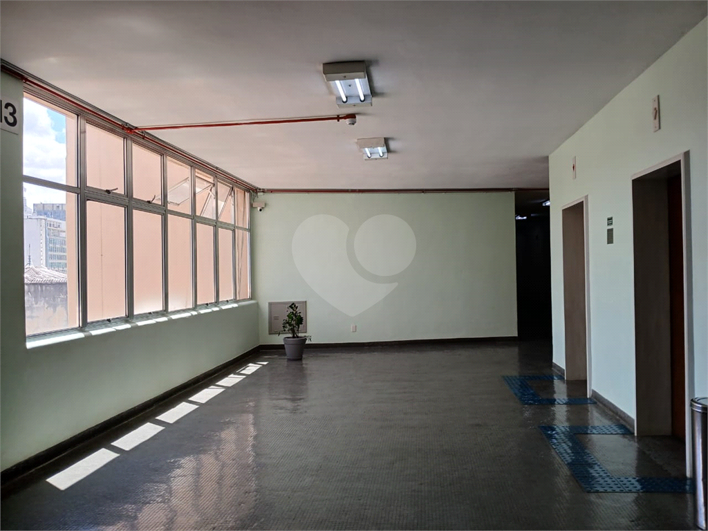 Sala comercial na  República,com varanda.,45 m² .