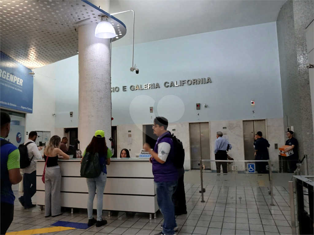 Sala comercial na  República,com varanda.,45 m² .