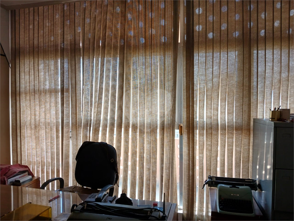 Sala comercial na  República,com varanda.,45 m² .