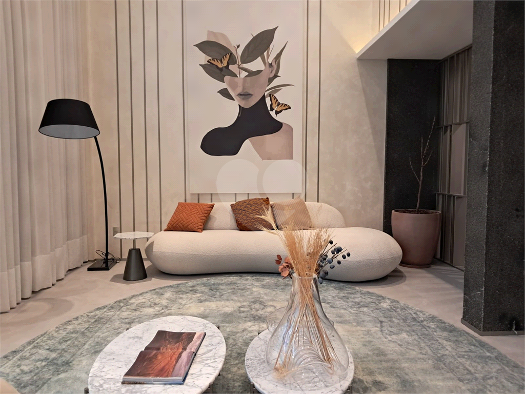 Imóvel 42m² com 2 quartos, sala com varanda envidraçada e lazer completo Campo Belo