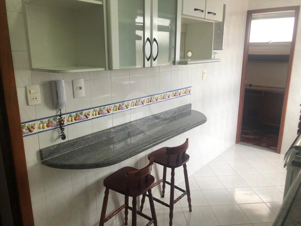 APARTAMENTO em SANTANA