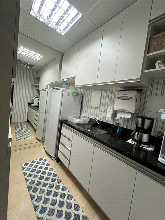 Sala comercial com renda - Oportunidade
